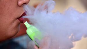 Mercado ilegal de cigarro eletr&ocirc;nico "tira" R$ 244 milh&otilde;es de MS 