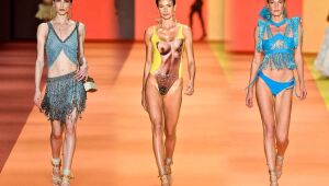 Entre Costuras e CuLtura: Amir Slama: um espet&aacute;culo de moda, mem&oacute;ria e brasilidade