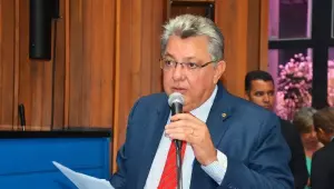 Ex-deputado de MS defende expuls&atilde;o de estrangeiros caso Fl&aacute;vio Bolsonaro ven&ccedil;a elei&ccedil;&atilde;o