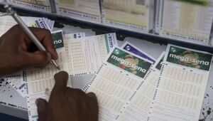 Maior bol&atilde;o de MS fica a 1 n&uacute;mero de pr&ecirc;mio milion&aacute;rio da Mega-Sena