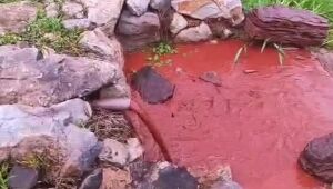 Lama da minera&ccedil;&atilde;o invade fonte que abastece comunidade pantaneira