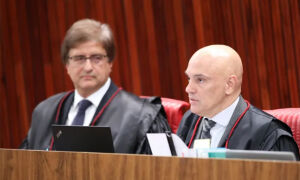 PGR deve se manifestar sobre supostas conversas entre Vorcaro e Moraes