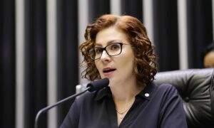 Moraes anula decisão da Câmara que manteve mandato de Zambelli