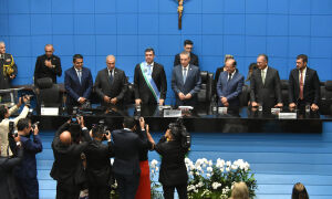 Alteração da posse de governador e vice para 1&ordm; a 6 de janeiro passa em segunda votação