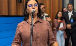 Gleice Jane recebe ameaça de morte e registra boletim de ocorrência