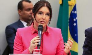 Simone Tebet diz que Eduardo Bolsonaro &eacute; 'covarde' e que vai process&aacute;-lo ap&oacute;s ofensas