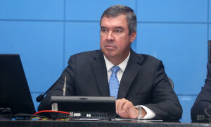 Em ano eleitoral, Riedel comemora parceria com presidente Lula