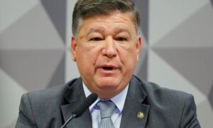 Presidente da CPMI do INSS defende repasse de emenda &agrave; Lagoinha e diz que continuar&aacute; doando