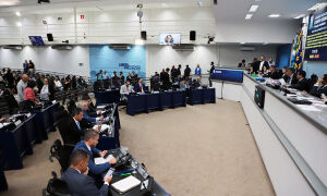 C&acirc;mara aprova projeto que garante acesso f&aacute;cil a contratos p&uacute;blicos da Prefeitura