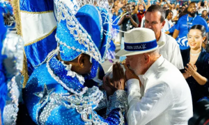 Direitistas e esquerdistas de MS dividem opini&otilde;es ap&oacute;s desfile de Lula na Sapuca&iacute;