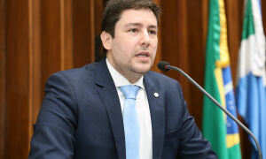 Sil&ecirc;ncio de Catan sobre cr&iacute;ticas de Zema a Fl&aacute;vio o isola ainda mais do bolsonarismo