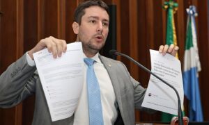 Catan reage &agrave; decis&atilde;o da Justi&ccedil;a e diz que v&iacute;deo era cr&iacute;tica pol&iacute;tica