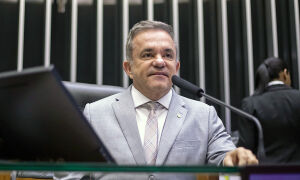 Vander diz que desist&ecirc;ncia de suplente &eacute; normal e que foco &eacute; unidade e resultados