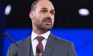 STF condena Eduardo Bolsonaro por difamar deputada T&aacute;bata Amaral