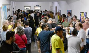  Eleitor que estiver na fila at&eacute; as 16h poder&aacute; votar mesmo ap&oacute;s hor&aacute;rio em MS