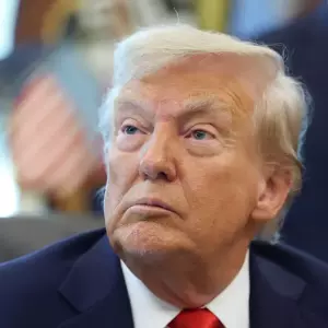 https://cdn.correiodoestado.com.br/img/c/300/300/dn_arquivo/2025/11/trump-voos.webp