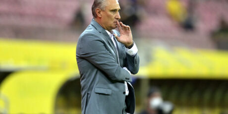 Tite cita crise de ansiedade e abre coração sobre futuro: 'Vou onde houver sintonia de ideias'