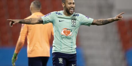 Neymar promete fazer o 'imposs&iacute;vel' para conquistar a Copa e manda recado: 'Al&ocirc;, Ancelotti!'