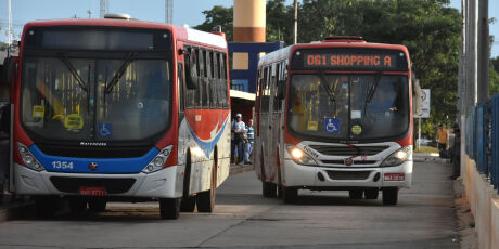 Greve dos motoristas é suspensa e negociações sobre salários são retomadas