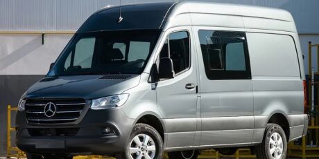 Teste com o Mercedes-Benz Sprinter furgão misto 3665 3,5 teto elevado na Argentina 