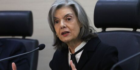 C&aacute;rmen L&uacute;cia diz que C&oacute;digo de &Eacute;tica para STF &eacute; 'resposta necess&aacute;ria' para a sociedade