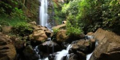 Pol&iacute;cia procura quinto envolvido em morte de homem na Cachoeira Inferninho