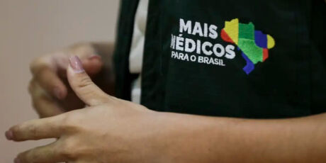 MS recebe mais seis profissionais do programa Mais M&eacute;dicos Especialistas