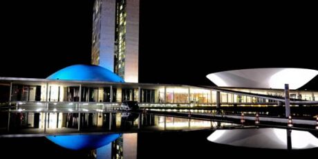 Congresso busca compensar varejo nacional e atenuar efeitos do fim da 'taxa das blusinhas'