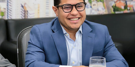 Presidente da C&acirc;mara "comemora" decis&atilde;o de juiz contra aumento do IPTU