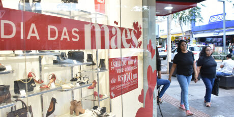 Dia das M&atilde;es deve movimentar mais de R$ 452 milh&otilde;es na economia de MS