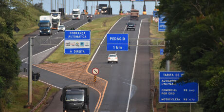 Dinheiro &eacute; raridade em ped&aacute;gios ap&oacute;s resist&ecirc;ncia inicial &agrave; ado&ccedil;&atilde;o de meios digitais