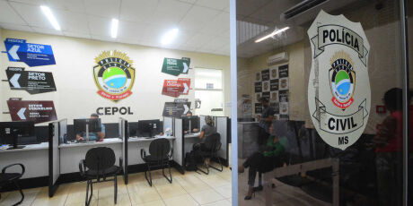 Dupla pagou garrafa de bebida para homens invadirem e roubarem casa alugada