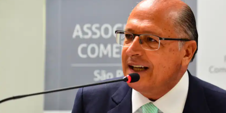 Alckmin: corte tarifário dos EUA é positivo, mas distorções persistem