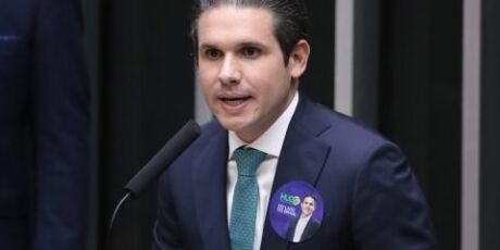 Motta aguarda assessoria jur&iacute;dica da C&acirc;mara para definir posse de suplente de Zambelli