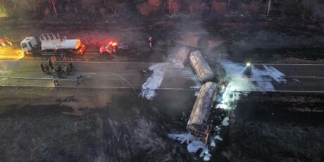 Caminhoneiro de MS morre carbonizado ap&oacute;s acidente com carga de etanol 