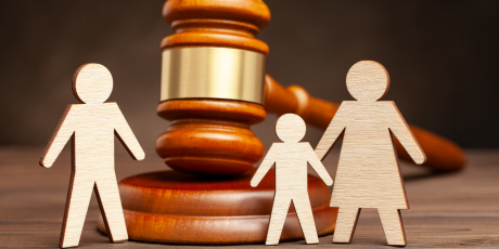 Direito B+: Existe um prazo para entrar com um pedido de pensão alimentícia na justiça? 