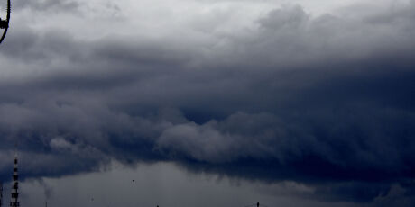 Alerta de perigo para chuvas intensas abrange todo o Estado e previs&atilde;o indica nova frente fria