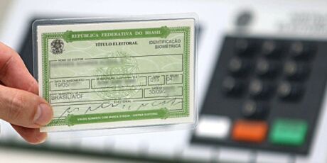 Eleitor tem um m&ecirc;s para regularizar pend&ecirc;ncias e ficar apto a votar
