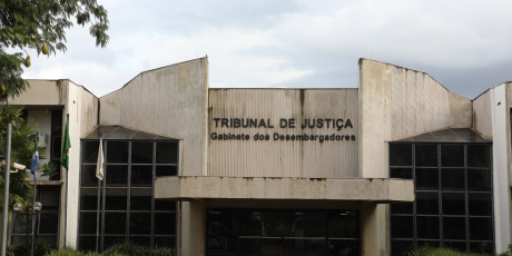 Tribunal de Justi&ccedil;a aprova projeto com 300 cargos para assessores de confian&ccedil;a