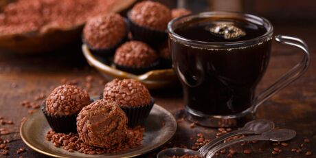 Gastronomia B+: Aprenda a preparar brigadeiro gourmet de café na sua casa