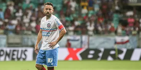 Everton Ribeiro passa por cirurgia de tireoide devido a um c&acirc;ncer