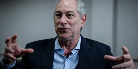 Presidente do PSDB no Cear&aacute; anuncia filia&ccedil;&atilde;o de Ciro Gomes ao partido: 'futuro governador'