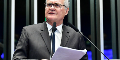 Renan diz que '5 cen&aacute;rios' para PL do IR visam impedir que texto retorne &agrave; C&acirc;mara