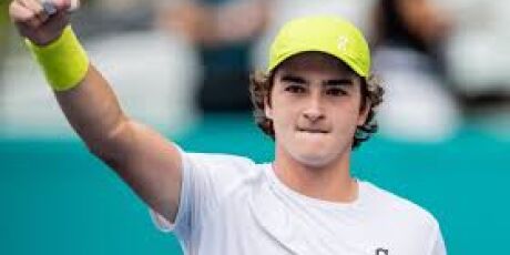 Jo&atilde;o Fonseca desiste do ATP de Brisbane por les&atilde;o e corre risco de deixar o Top 30