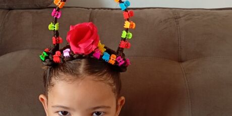 'Cabelo maluco' vira febre na semana da criança em escolas de Campo Grande