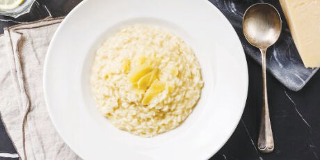 De um acidente culin&aacute;rio &agrave; versatilidade na cozinha, confira receitas de risoto