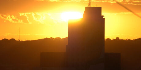Tr&ecirc;s das quatro cidades mais quentes do Brasil desta quarta-feira s&atilde;o de MS
