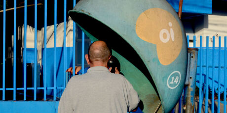 Bradesco e Ita&uacute; pedem &agrave; justi&ccedil;a suspens&atilde;o de decreto de fal&ecirc;ncia da Oi