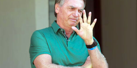 Nas redes sociais, Riedel lamenta pris&atilde;o de Bolsonaro 