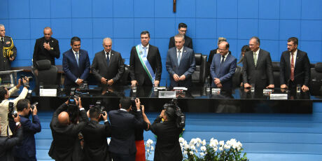 PEC que altera posse de governador e vice de 1&ordm; para 6 de janeiro é aprovada